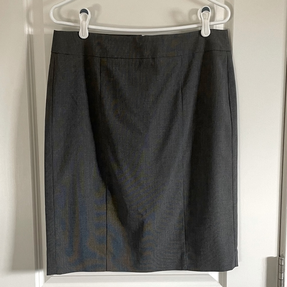 Ann Taylor Factory Suiting Pencil Skirt in Gray, Size 10